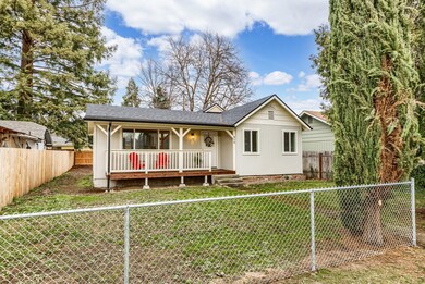 916 SW L St, Grants Pass, OR 97526 - photo 2