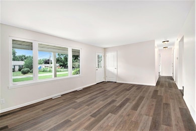 8687 Lilac Ln, Berrien Springs, MI 49103 - photo 3