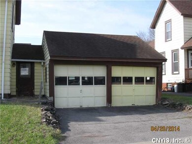 Parking Lot/Garage