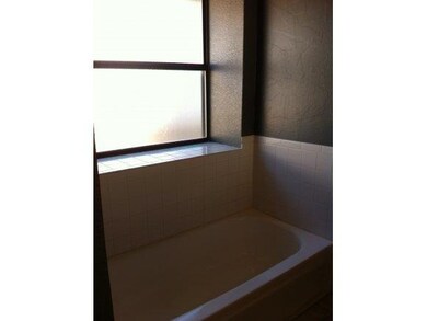 704 Coopers Hawk Dr, Norman, OK 73072 - photo 6