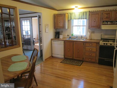 121 Center St, Cecilton, MD 21919 - photo 3