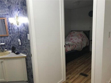 379 Red Oak Ln, Bath, PA 18014 - photo 6