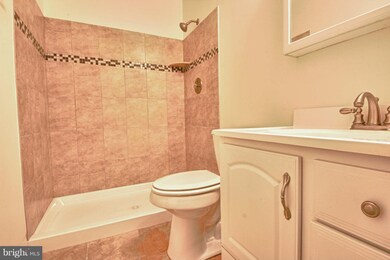 15327 Edgehill Dr, Dumfries, VA 22025 - photo 7