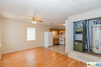 804 Hackberry St unit 8, Copperas Cove, TX 76522 - photo 5