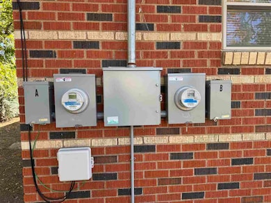 201 NW 3rd St unit s A & B, Lawton, OK 73507 - photo 5