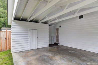 7716 195th St SW, Edmonds, WA 98026 - photo 3