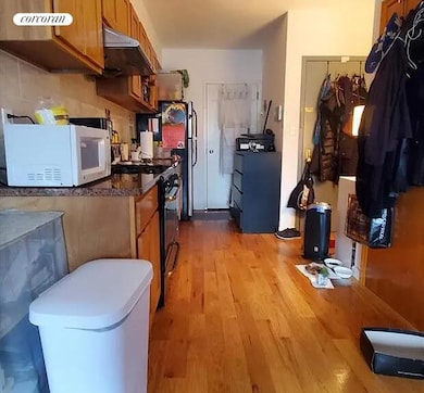 342 53rd St unit 3-F, Brooklyn, NY 11220 - photo 3