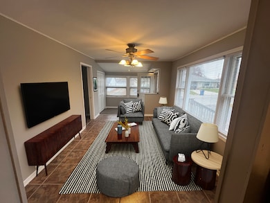 1817 Cora St, Crest Hill, IL 60403 - photo 4