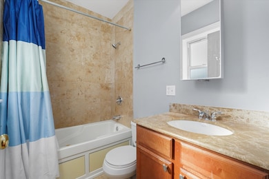 2531 W Berwyn Ave unit 3, Chicago, IL 60625 - photo 6
