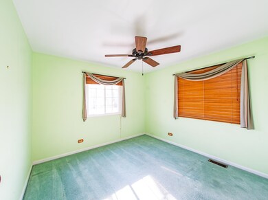 583 Le Parc Cir unit 63, Buffalo Grove, IL 60089 - photo 6