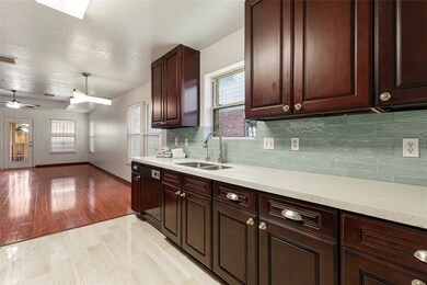 8818 Rainesville Ln, Houston, TX 77075 - photo 5