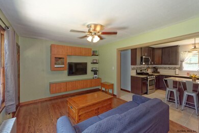 27 Robinhood Rd, Albany, NY 12203 - photo 5