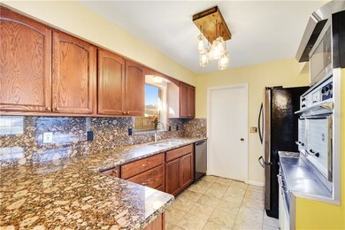 Granite Counters & Backsplash, Stainless Steel App