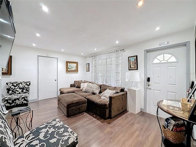 200 SW 9th Ave unit 1-2, Fort Lauderdale, FL 33312 - photo 3