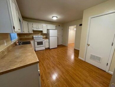 1409 SW Burnett Rd, Topeka, KS 66604 - photo 6