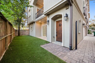 Let's step inside 514 Cortland St #C in the Cortla