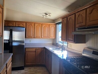 Kitchen, New Counters, Stove and Ref