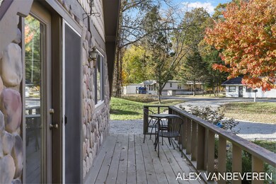 5-web-or-mls-1864-n-24th-ave
