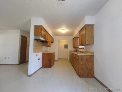 608 E Sequoyah, Locust Grove, OK 74352 - photo 6