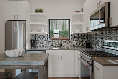 2941 E 14th St unit 2, Austin, TX 78702 - photo 5