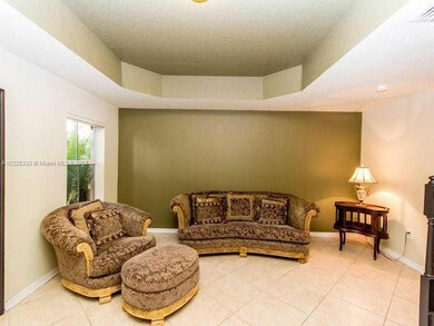 10571 SW 6th St unit 1207, Pembroke Pines, FL 33025 - photo 5