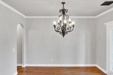 Formal Dining