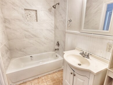 1623 W Adoue St, Alvin, TX 77511 - photo 6