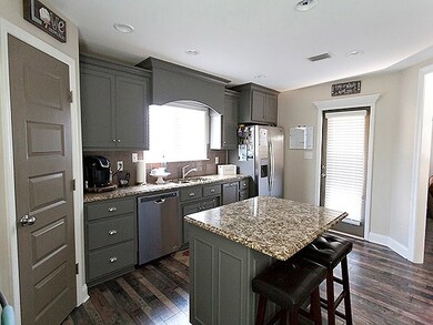 211 Bailey Cir, Thomasville, GA 31757 - photo 4