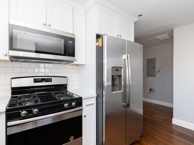 9 Minot St unit 2, Dorchester, MA 02122 - photo 3
