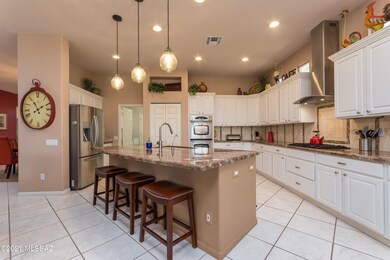 Kitchen Breakfast Bar