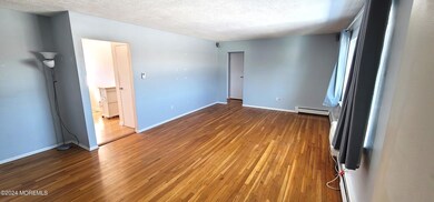 18 B Laurel Pl LRc