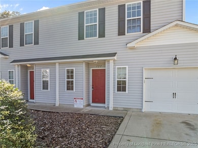 122 Sherman Ct, Raeford, NC 28376 - photo 2