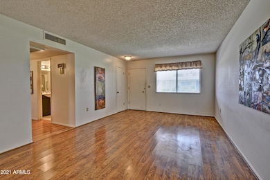 10876 W Santa fe Dr, Sun City, AZ 85351 - photo 7