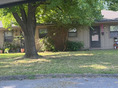 210 W Auburn St unit A-B, Bolivar, MO 65613 - photo 3