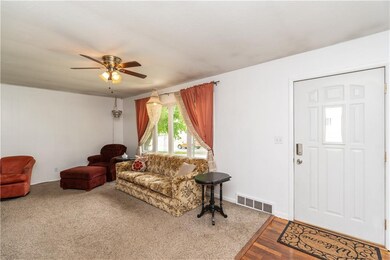 7606 SW 10th St, Des Moines, IA 50315 - photo 4