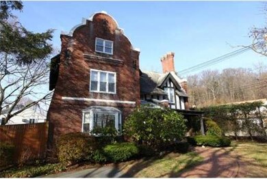 294 Linden St, Waltham, MA 02452 - photo 2