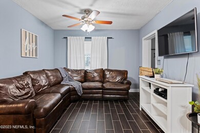 570 Sapelo Rd, Jacksonville, FL 32216 - photo 7