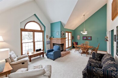 3413 Sycamore Ct NE, Cedar Rapids, IA 52402 - photo 4