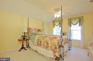 15280 Surrey House Way, Centreville, VA 20120 - photo 6