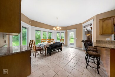 2537 Sutton Ln, Aurora, IL 60502 - photo 6