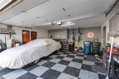 26167 Hawthorne Ct unit B, Olmsted Falls, OH 44138 - photo 2