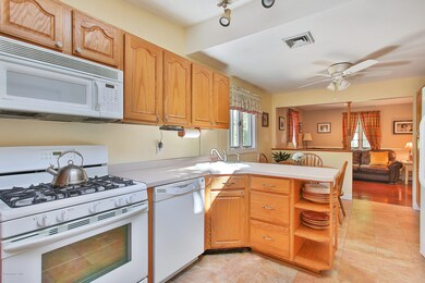 67 Swartzel Dr Middletown NJ-print-015-2