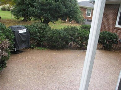 1105 Dow Dr, Shelbyville, TN 37160 - photo 6