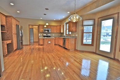 522 Danbury Dr unit 4, Oswego, IL 60543 - photo 6