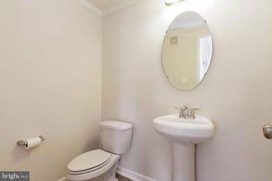 2702 Sheffield Hill Way unit 221, Woodbridge, VA 22191 - photo 7