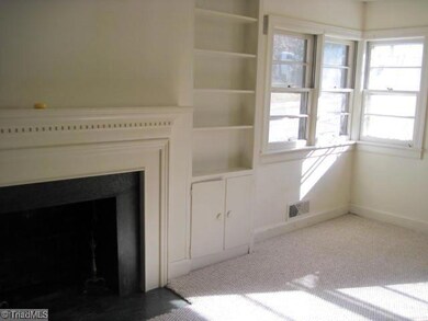 401 Gilmer Cir, Reidsville, NC 27320 - photo 4