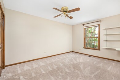 876 Buttonwood Cir, Naperville, IL 60540 - photo 3