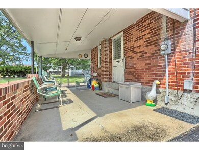 3134 Mckently St, Reading, PA 19605 - photo 3