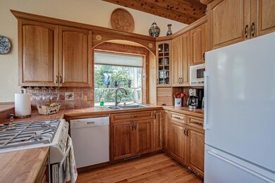 Chef's Kitchen with Custom Cabinetry
