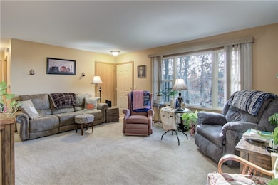 3635 Oak Tree Ln unit 3, Eau Claire, WI 54701 - photo 4